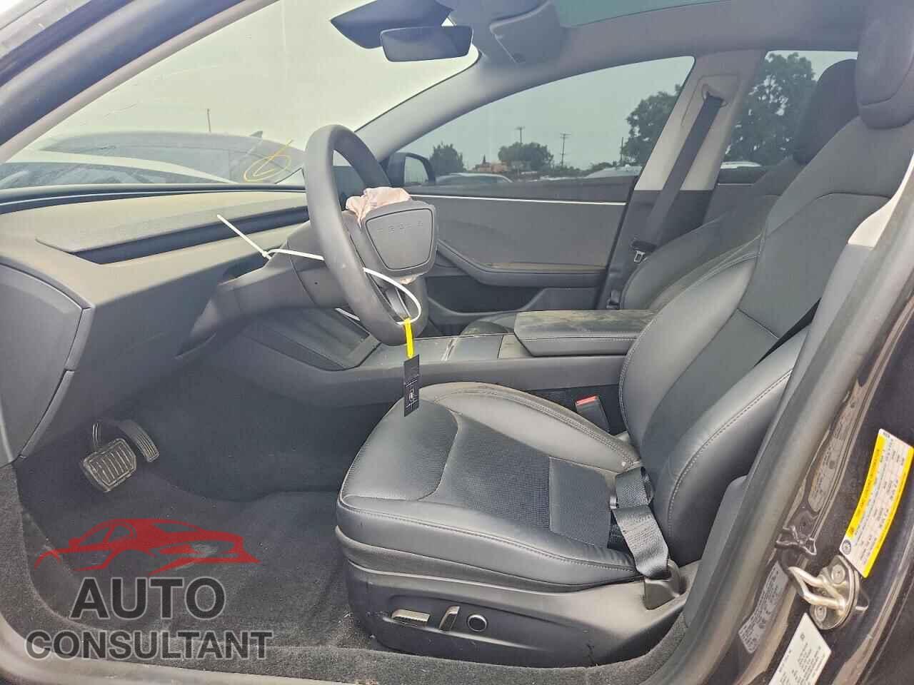 TESLA MODEL 3 2024 - 5YJ3E1EA6RF863230