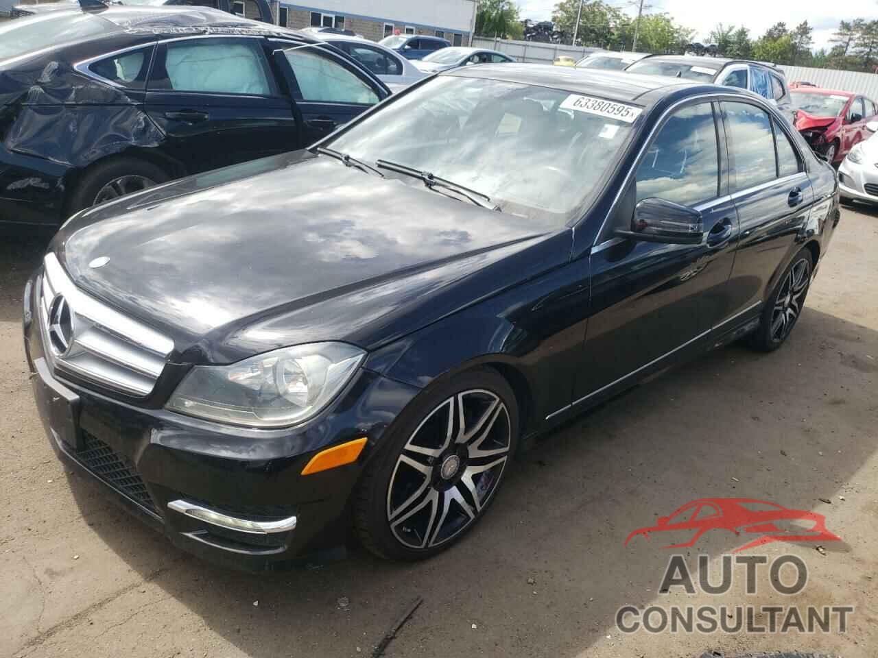 MERCEDES-BENZ C-CLASS 2013 - WDDGF8AB1DR261947