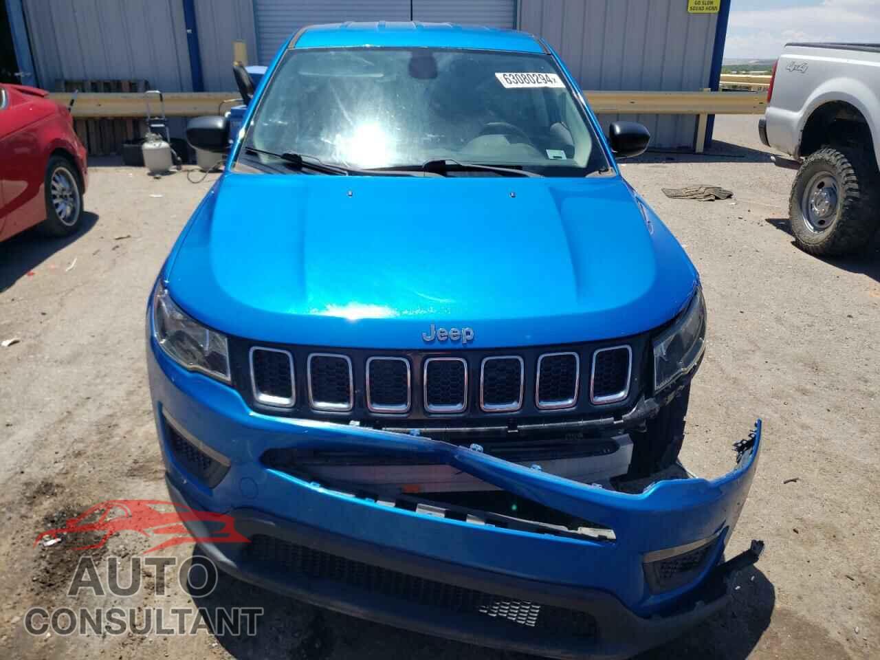 JEEP COMPASS 2018 - 3C4NJCAB9JT211397