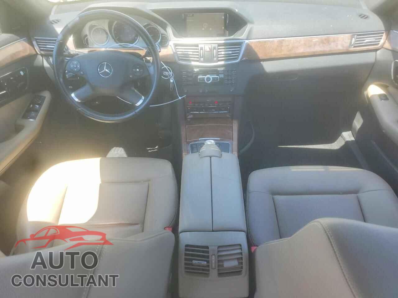 MERCEDES-BENZ E-CLASS 2011 - WDDHF2EB0BA509760