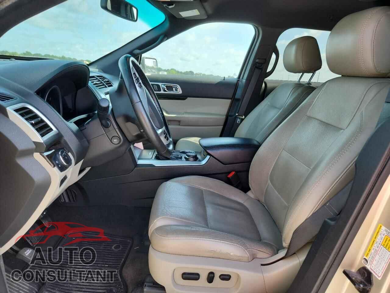 FORD EXPLORER 2011 - 1FMHK8F89BGA93082