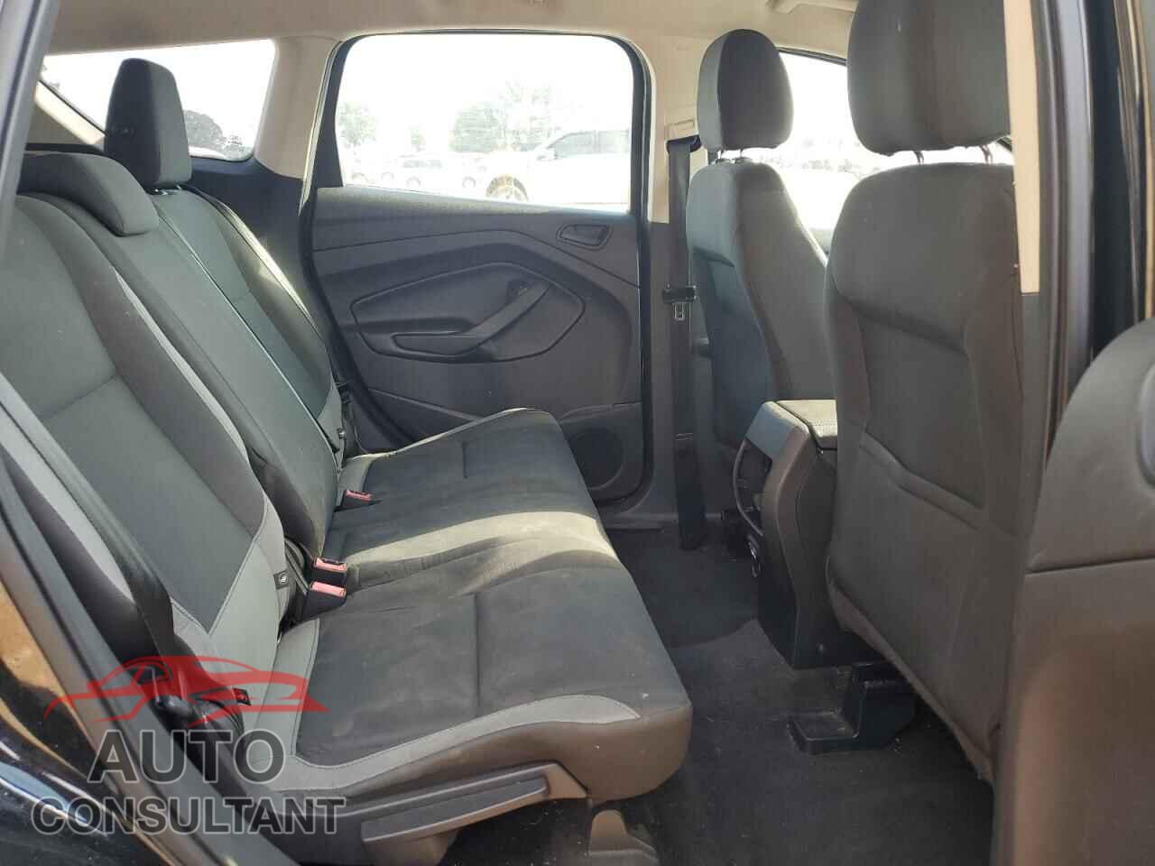 FORD ESCAPE 2016 - 1FMCU0F77GUA92017