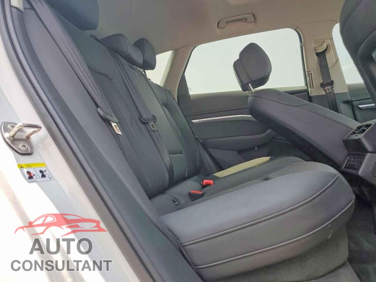 AUDI E-TRON 2022 - WA1AAAGEXNB007777