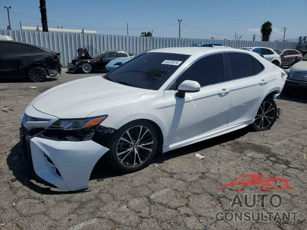 TOYOTA CAMRY 2018 - 4T1B11HK9JU570621