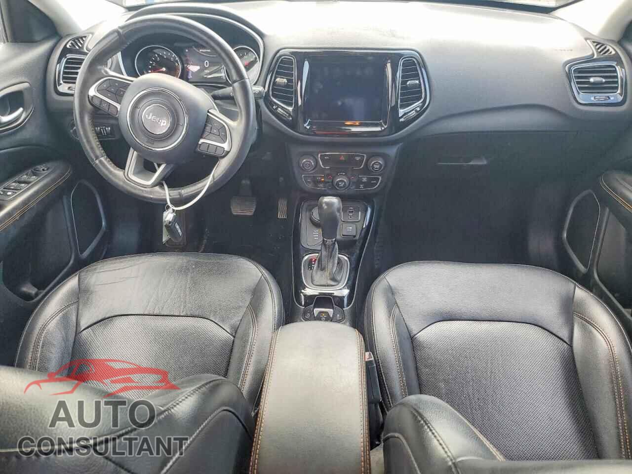 JEEP COMPASS 2018 - 3C4NJDCB2JT264929