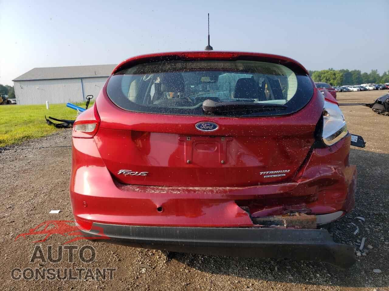 FORD FOCUS 2016 - 1FADP3N23GL211555