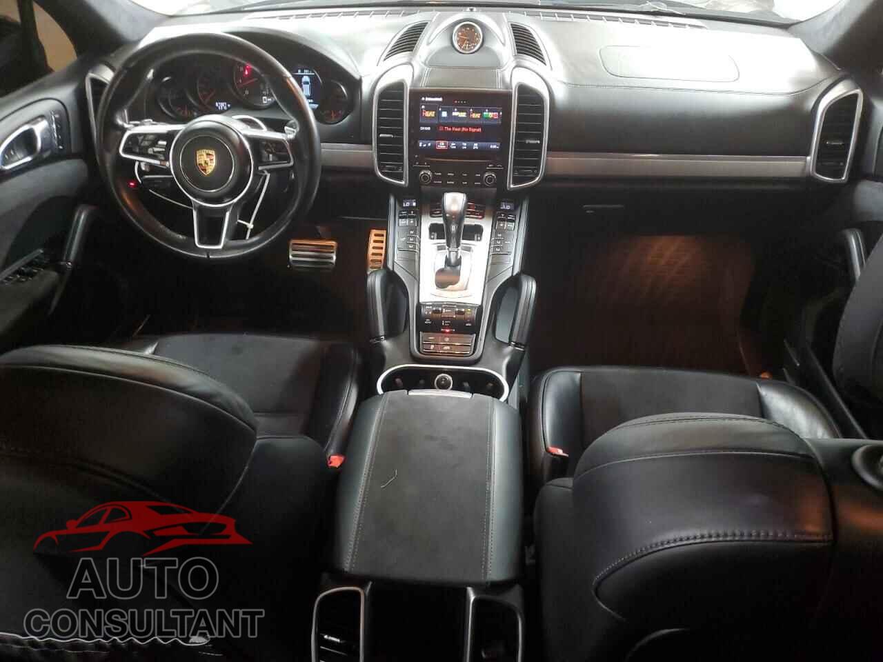 PORSCHE CAYENNE 2017 - WP1AD2A29HLA83358