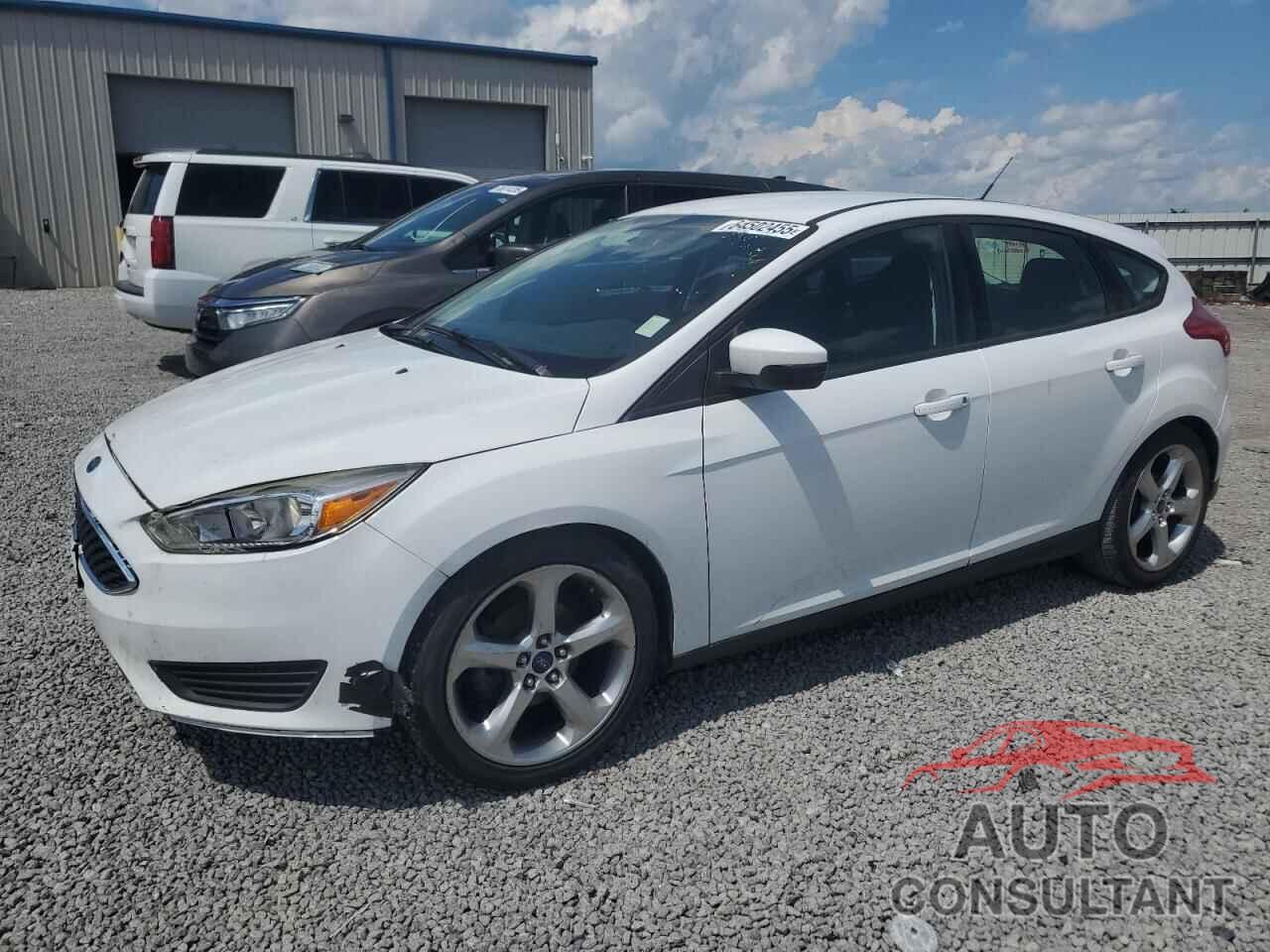 FORD FOCUS 2015 - 1FADP3K2XFL364324