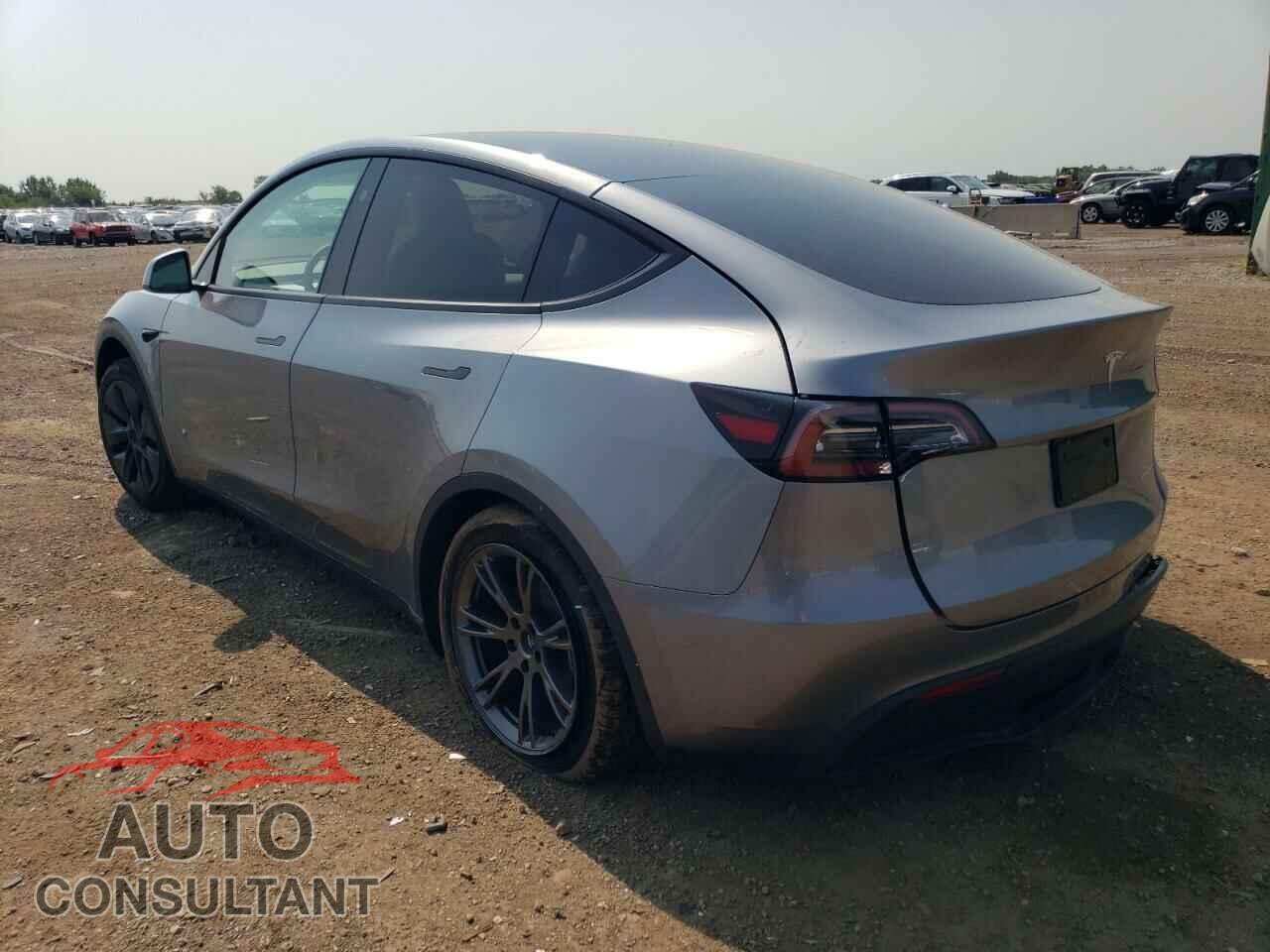 TESLA MODEL Y 2024 - 7SAYGAEE9RF110863