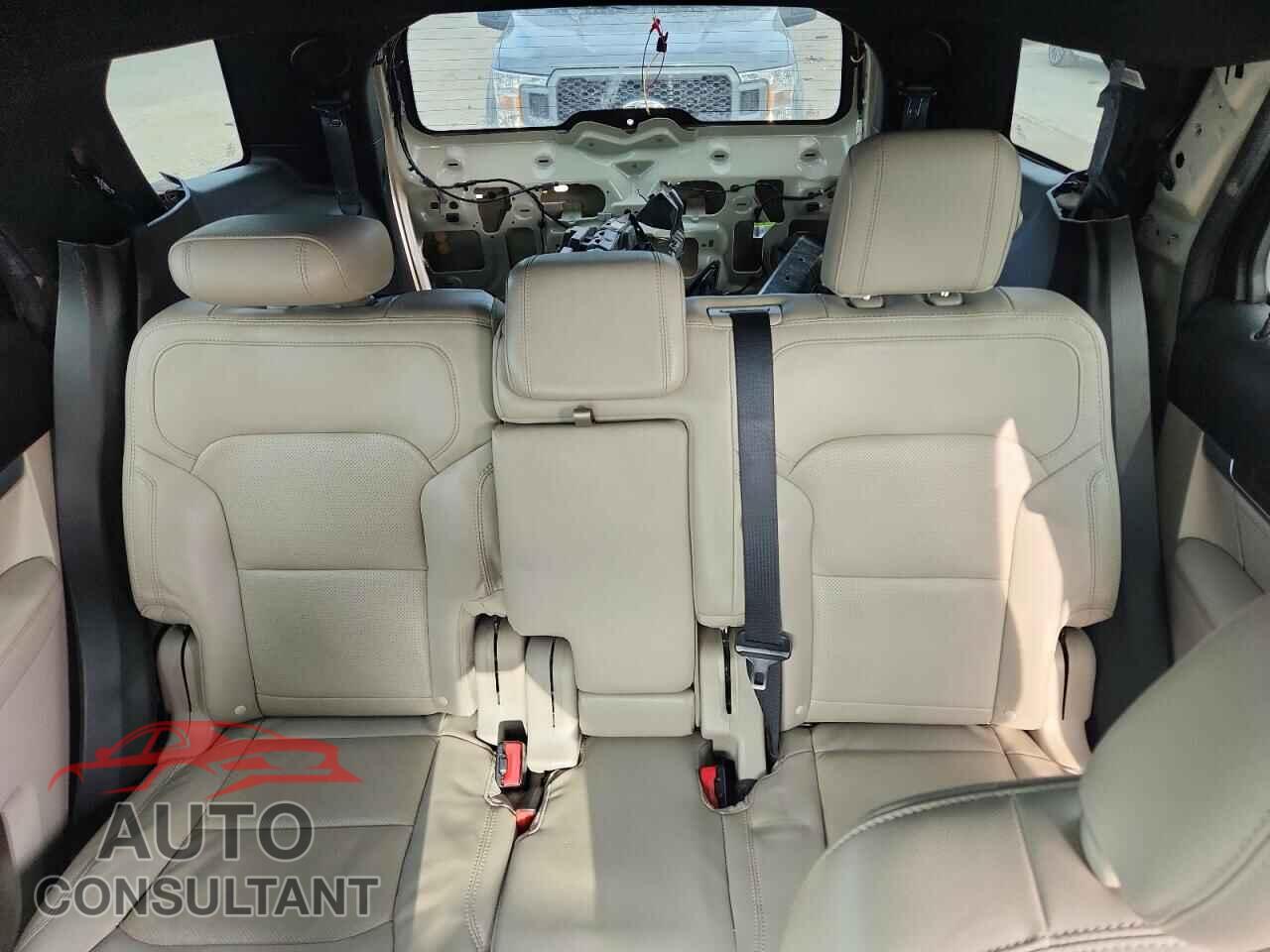 FORD EXPLORER 2018 - 1FM5K7F81JGB88375