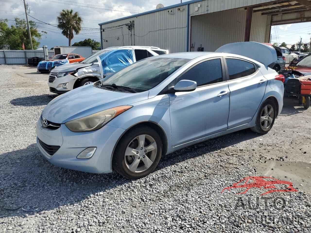 HYUNDAI ELANTRA 2013 - KMHDH4AE1DU844487