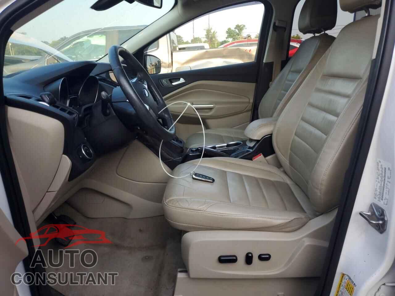 FORD ESCAPE 2015 - 1FMCU0J93FUC76748