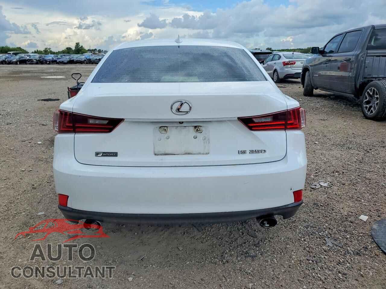 LEXUS IS 2015 - JTHBF1D26F5043664