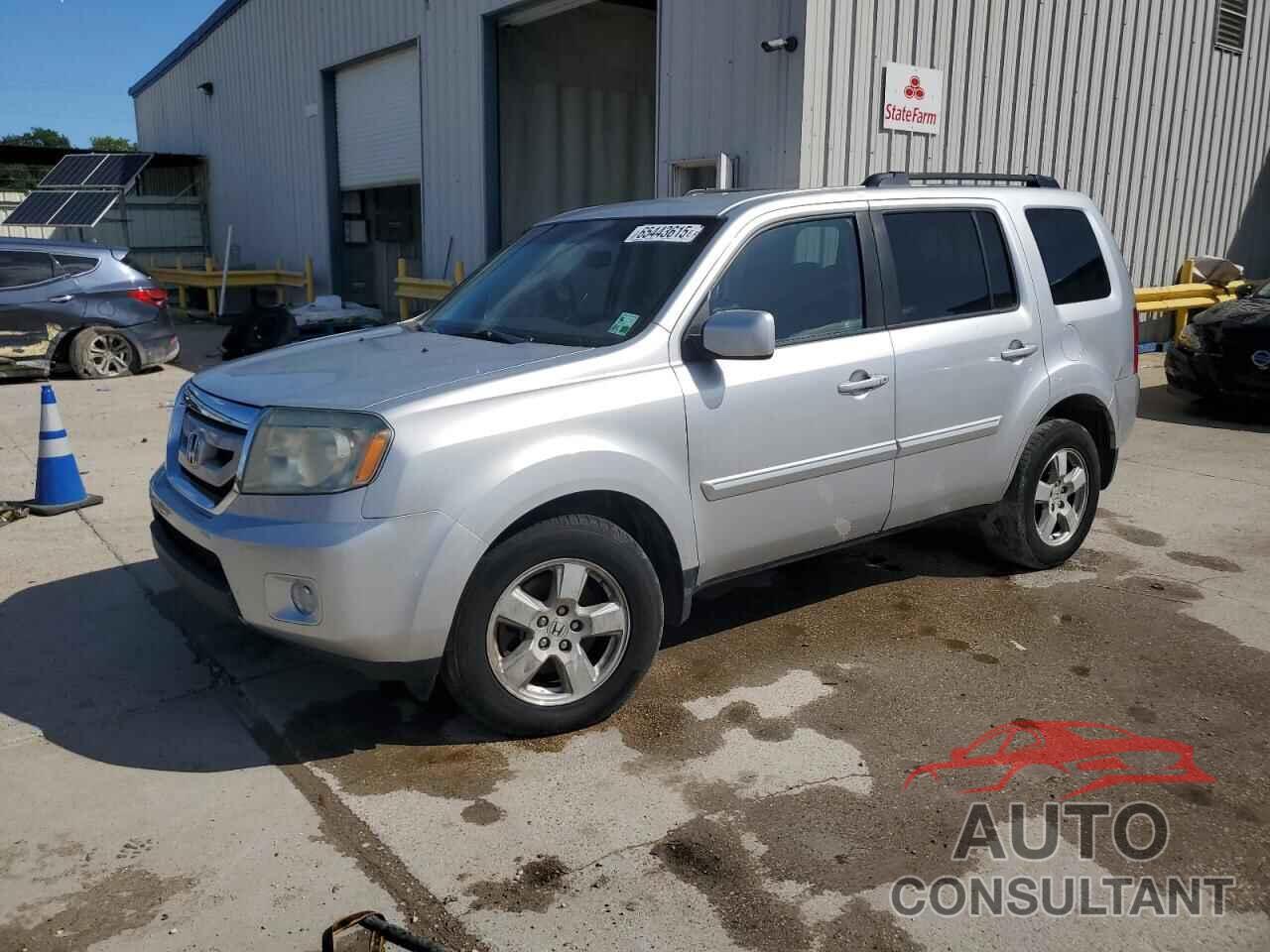 HONDA PILOT 2011 - 5FNYF4H46BB023173