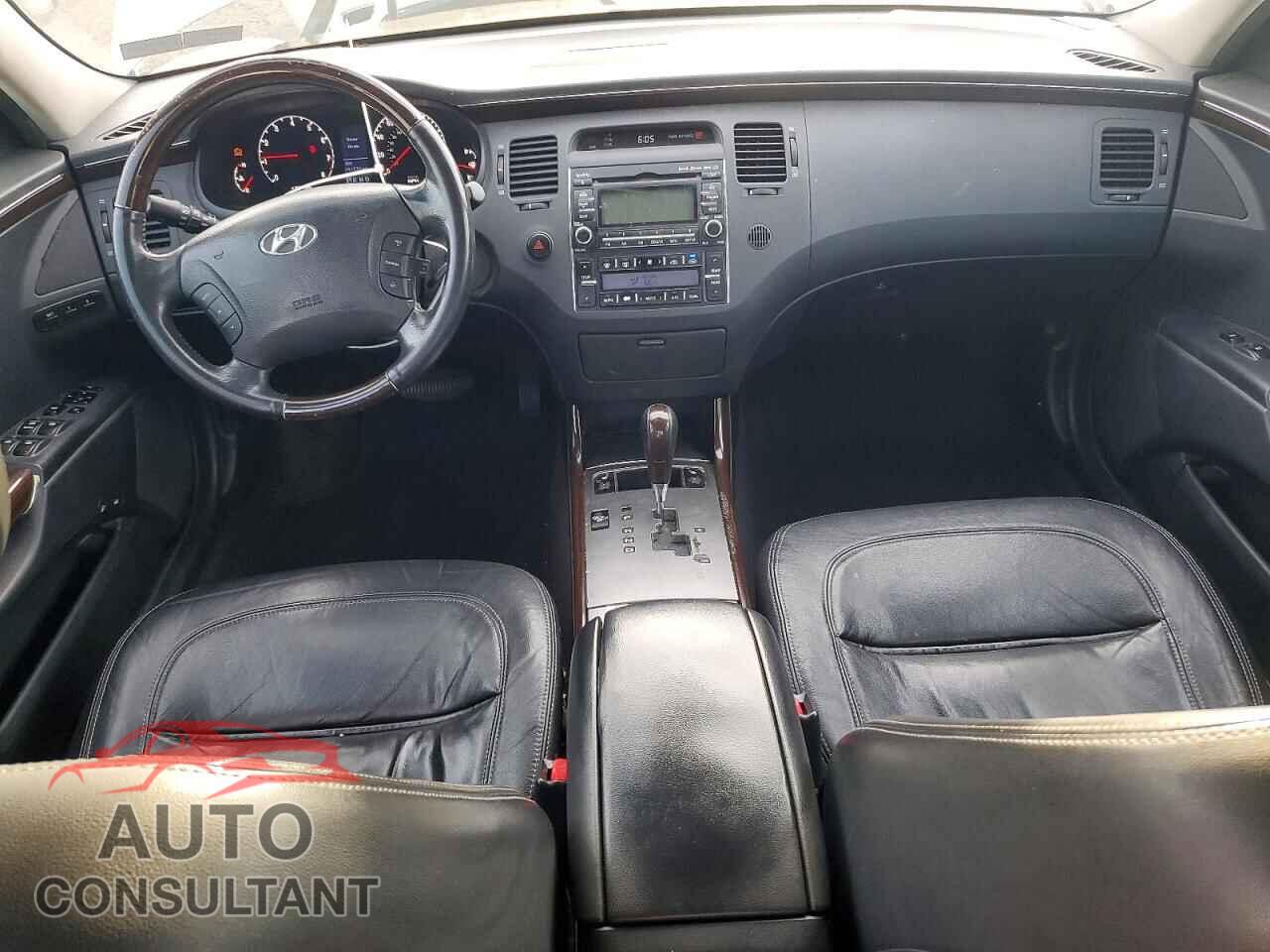 HYUNDAI AZERA 2011 - KMHFC4DF2BA552180