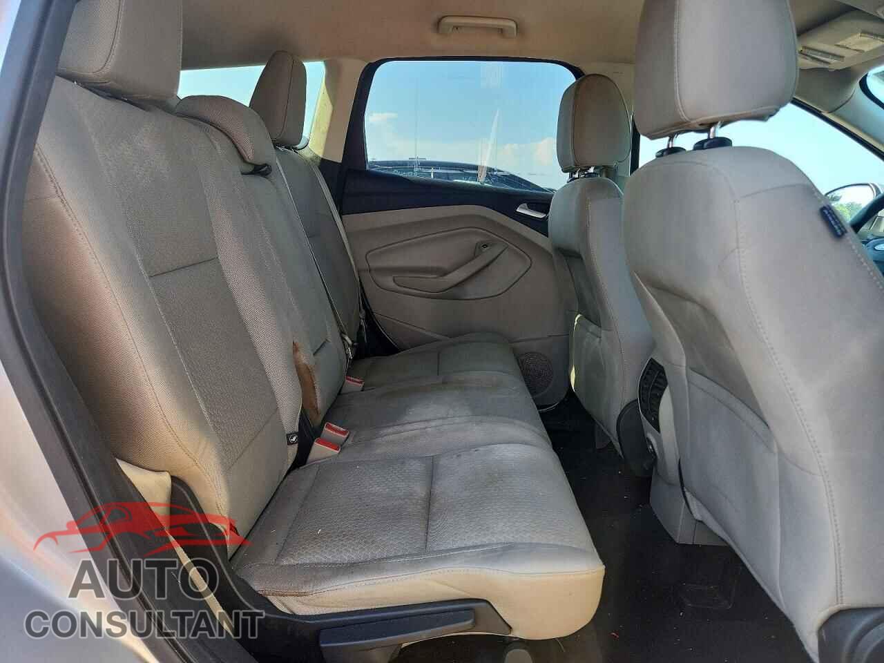 FORD ESCAPE 2017 - 1FMCU0GD9HUB49159