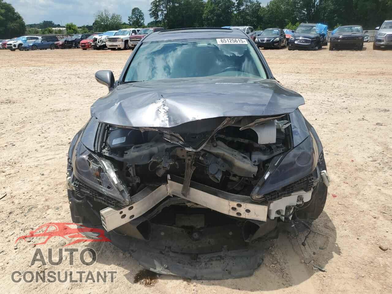 LEXUS IS 2012 - JTHBE5C29C5030317