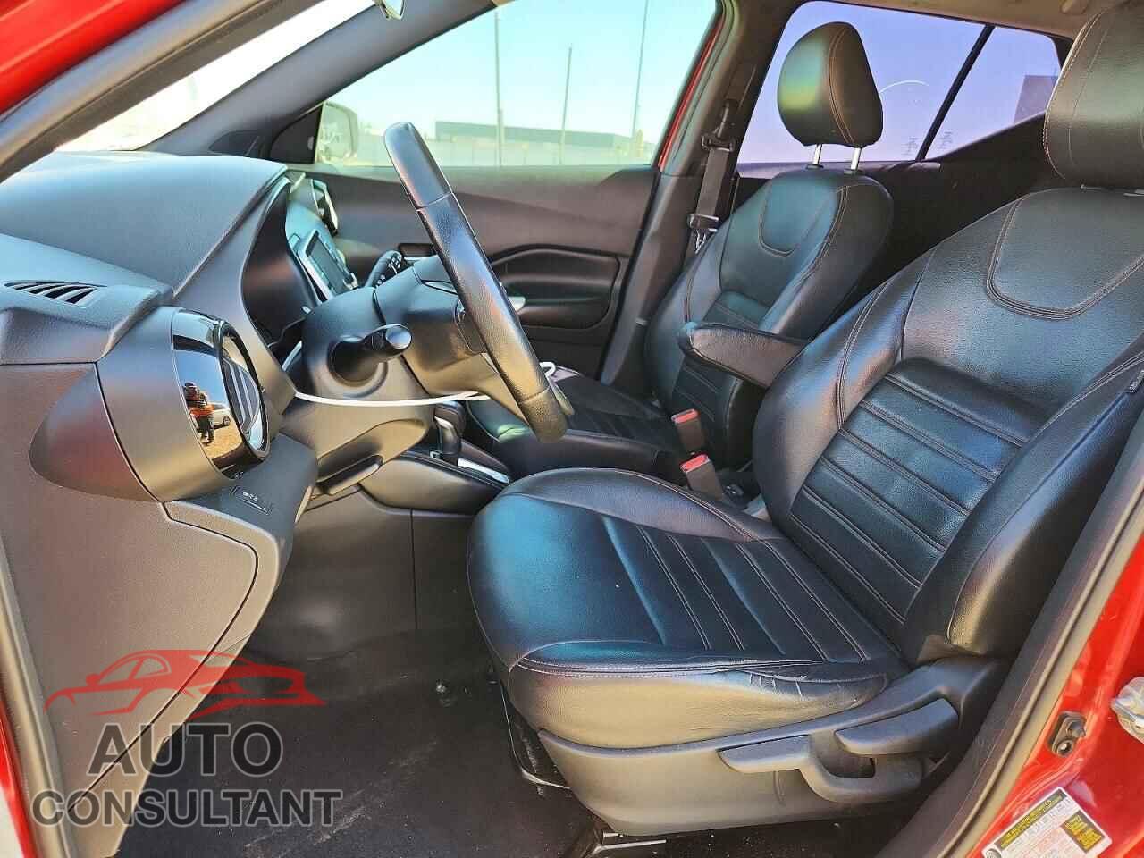 NISSAN KICKS 2019 - 3N1CP5CU3KL560480