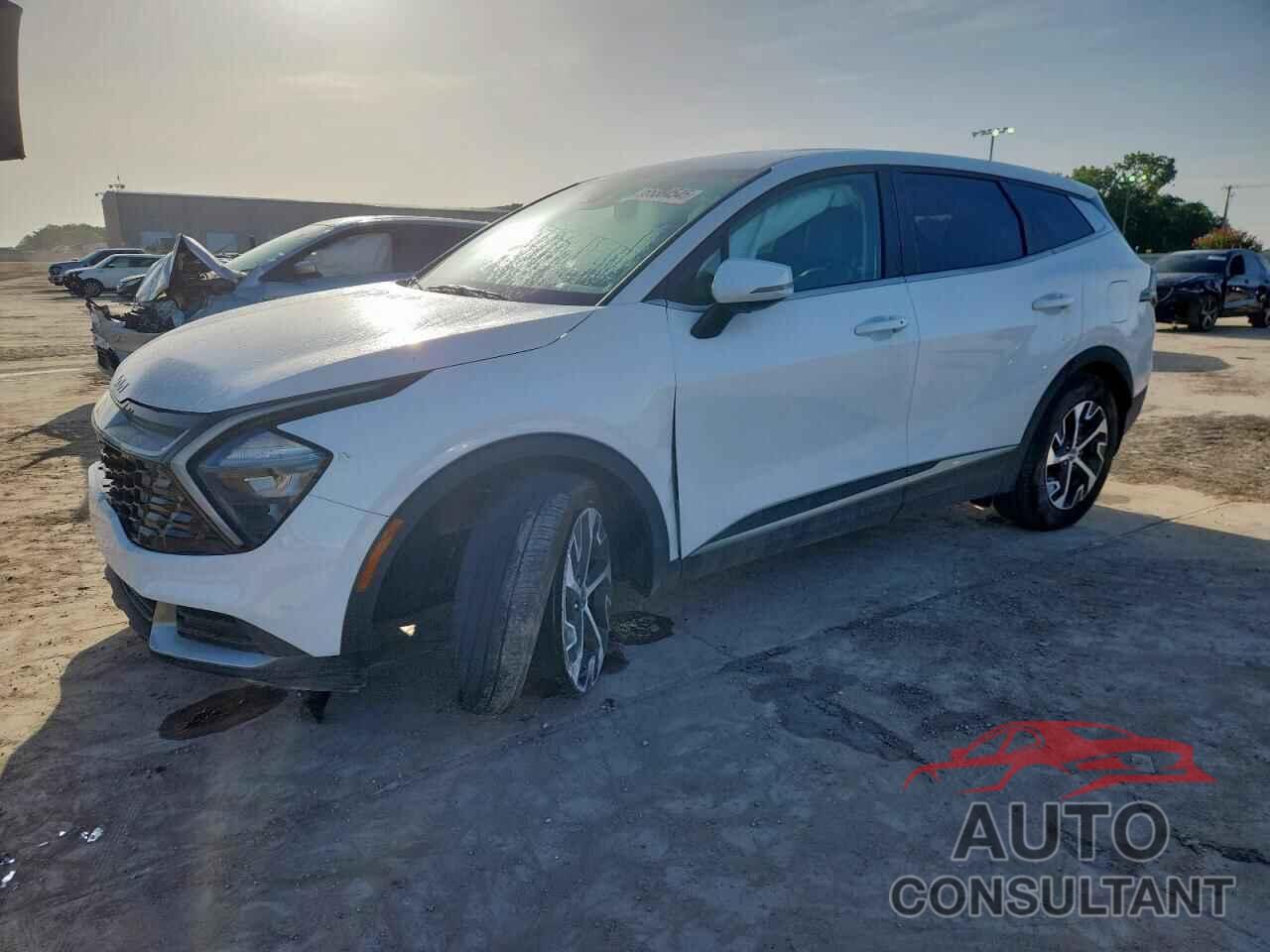 KIA SPORTAGE 2023 - 5XYK33AF2PG090177