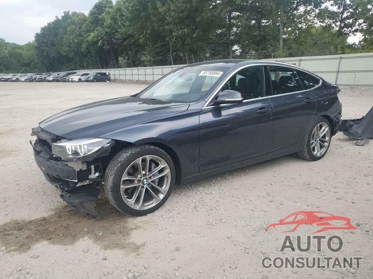 BMW 3 SERIES 2018 - WBA8Y3C54JG451507