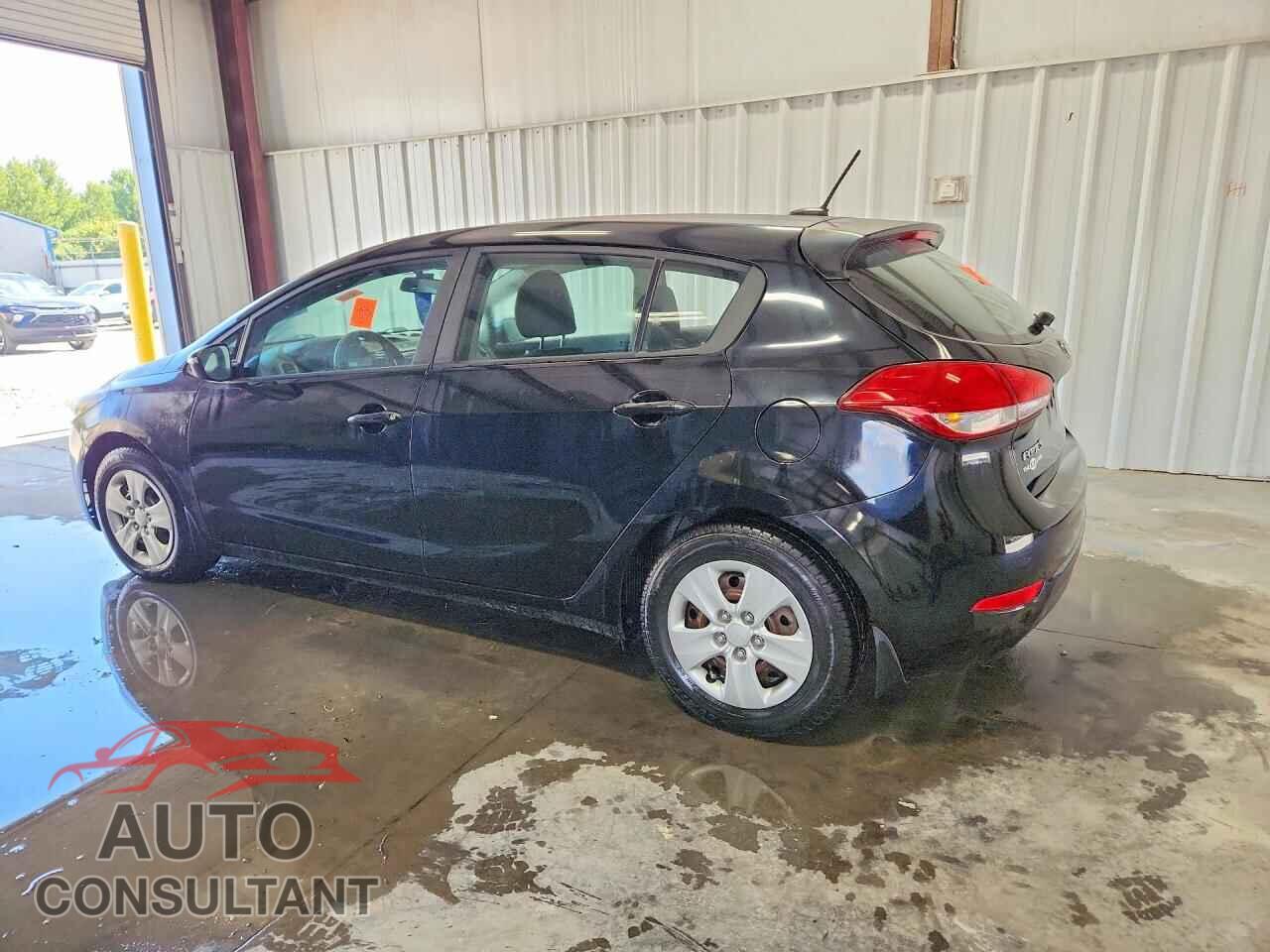 KIA FORTE 2017 - KNAFK5A82H5705089
