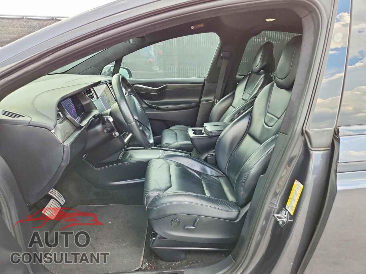 TESLA MODEL X 2017 - 5YJXCDE43HF059615