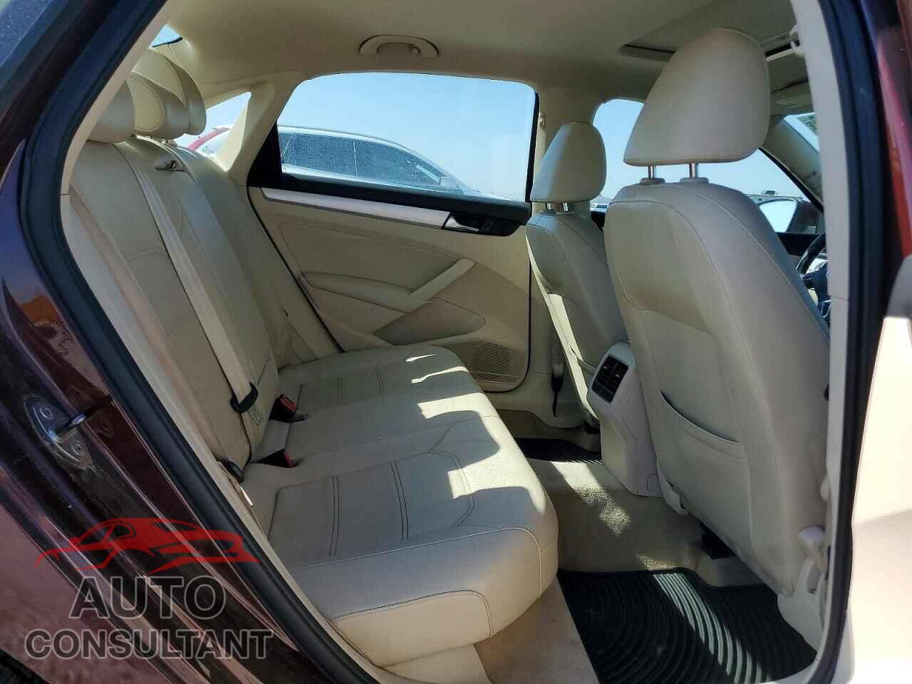 VOLKSWAGEN PASSAT 2013 - 1VWBN7A36DC073533