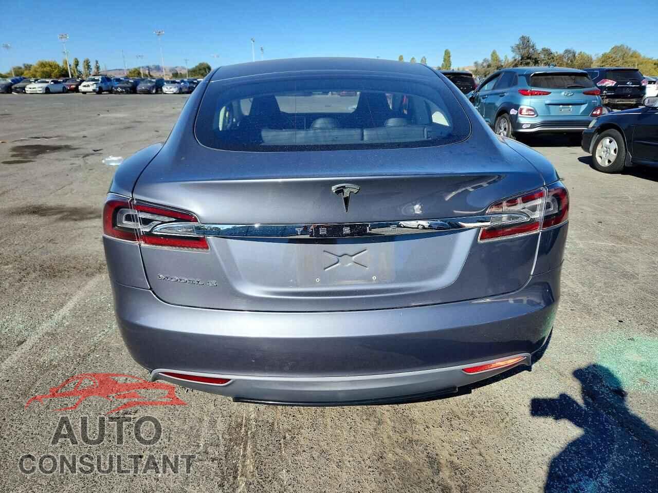 TESLA MODEL S 2013 - 5YJSA1CN4DFP05930