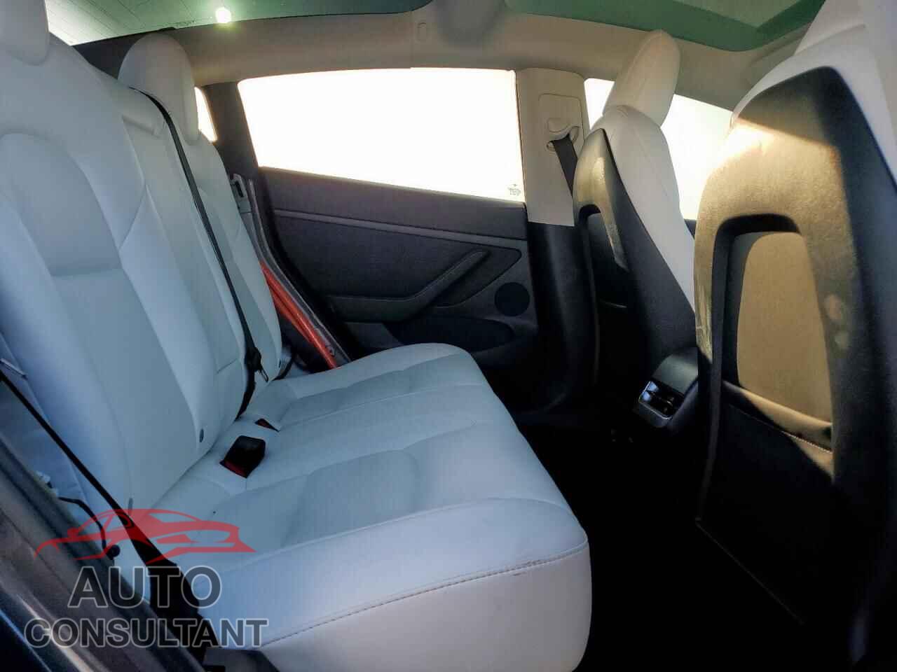 TESLA MODEL 3 2022 - 5YJ3E1EB5NF204817