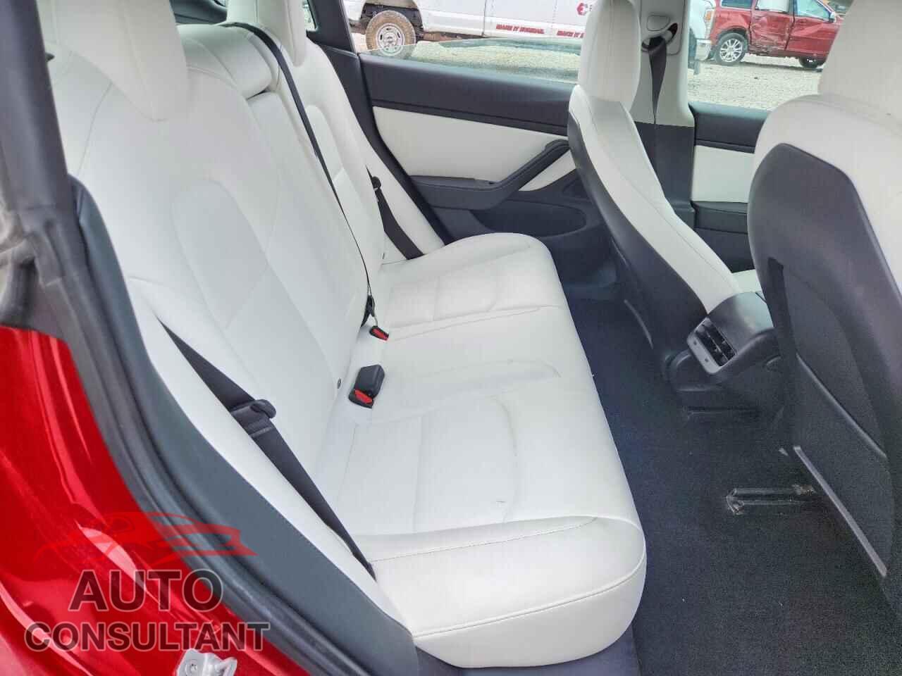TESLA MODEL 3 2019 - 5YJ3E1EB7KF391831