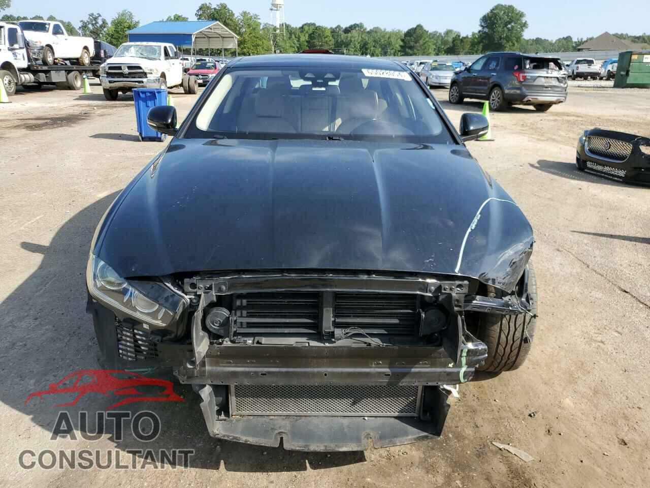 JAGUAR XE 2017 - SAJAD4BG8HA969580