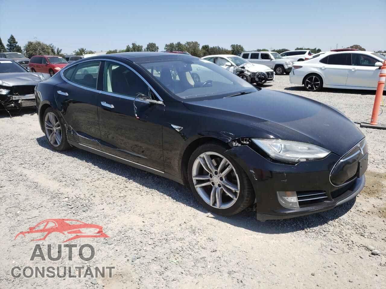 TESLA MODEL S 2013 - 5YJSA1CP5DFP05226
