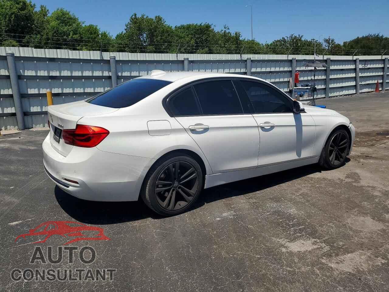 BMW 3 SERIES 2016 - WBA8E9G50GNU29322