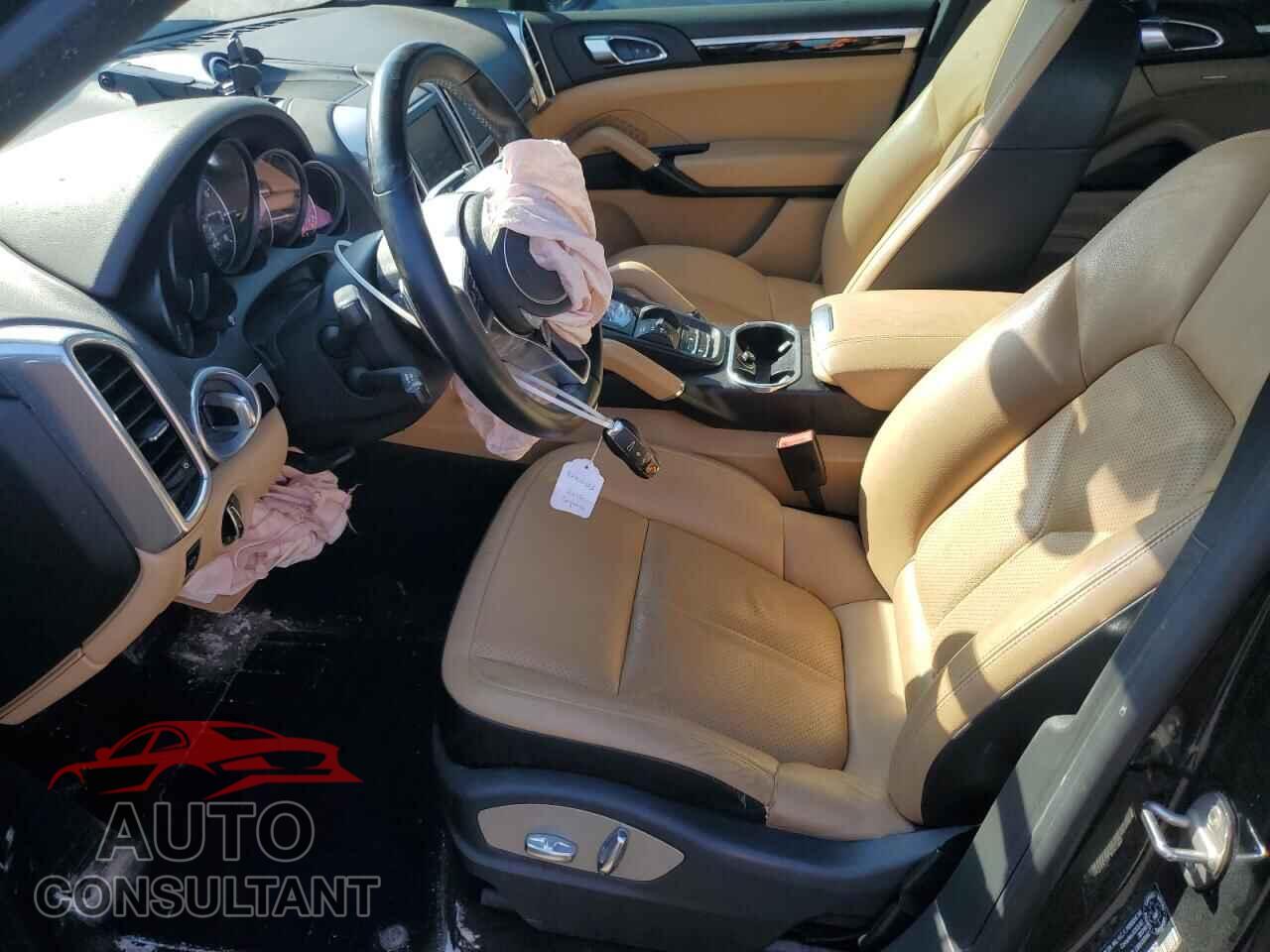 PORSCHE CAYENNE 2016 - WP1AA2A21GLA05762