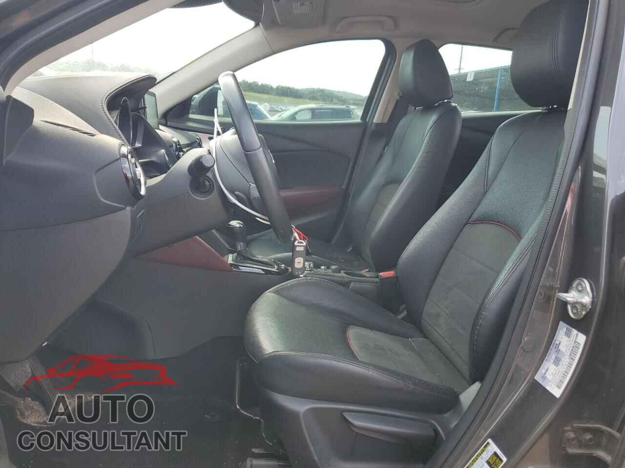 MAZDA CX-3 2018 - JM1DKFD70J0318272