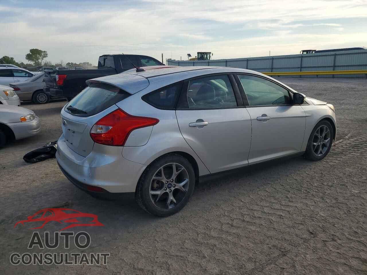 FORD FOCUS 2014 - 1FADP3K28EL210158