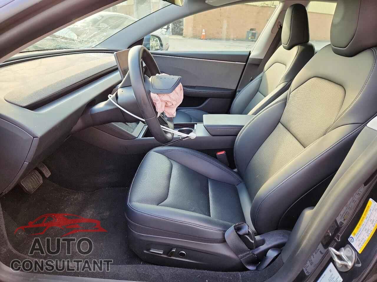 TESLA MODEL 3 2024 - 5YJ3E1EA8RF855792