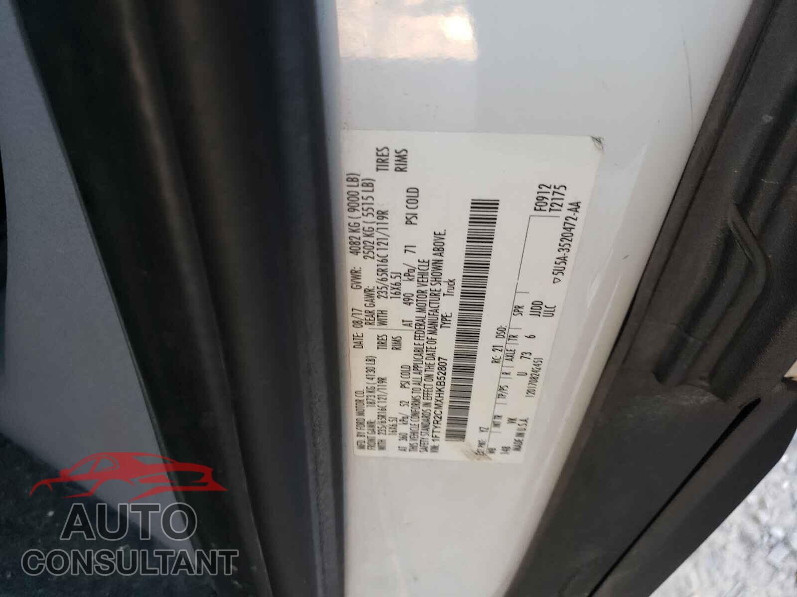 FORD TRANSIT CO 2017 - 1FTYR2CMXHKB52807
