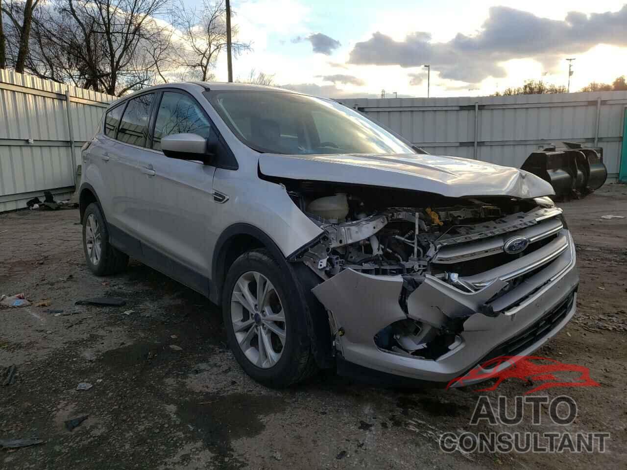 FORD ESCAPE 2017 - 1FMCU9GD3HUD94446