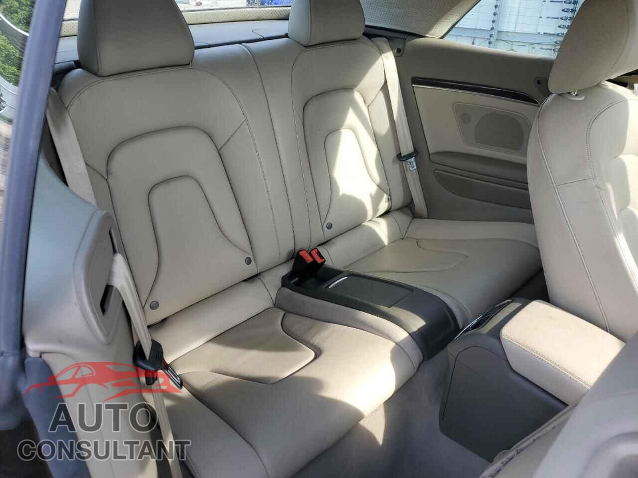 AUDI A5 2012 - WAULFAFH2CN007776