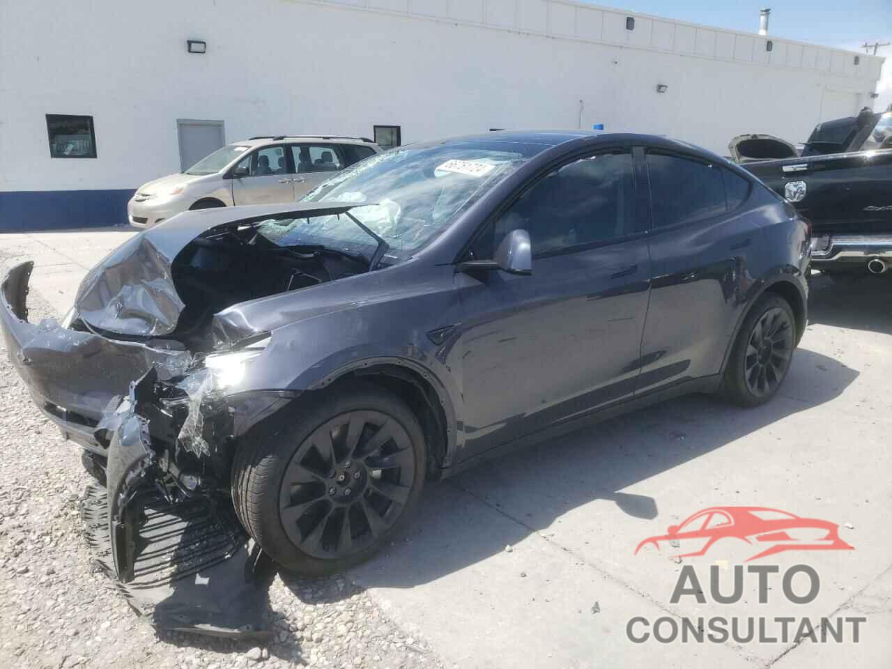 TESLA MODEL Y 2023 - 7SAYGAEE2PF961626