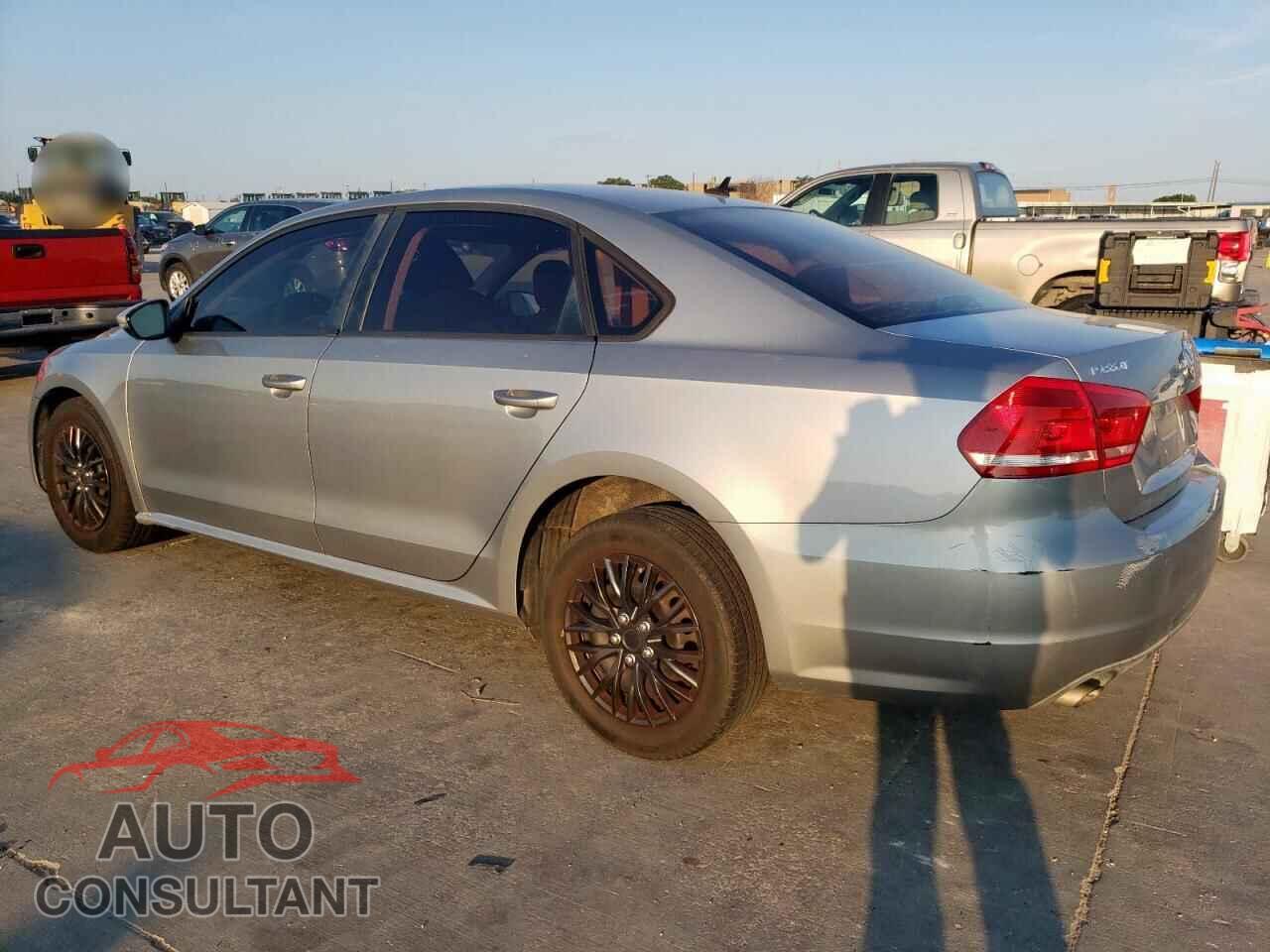 VOLKSWAGEN PASSAT 2013 - 1VWAP7A32DC123723