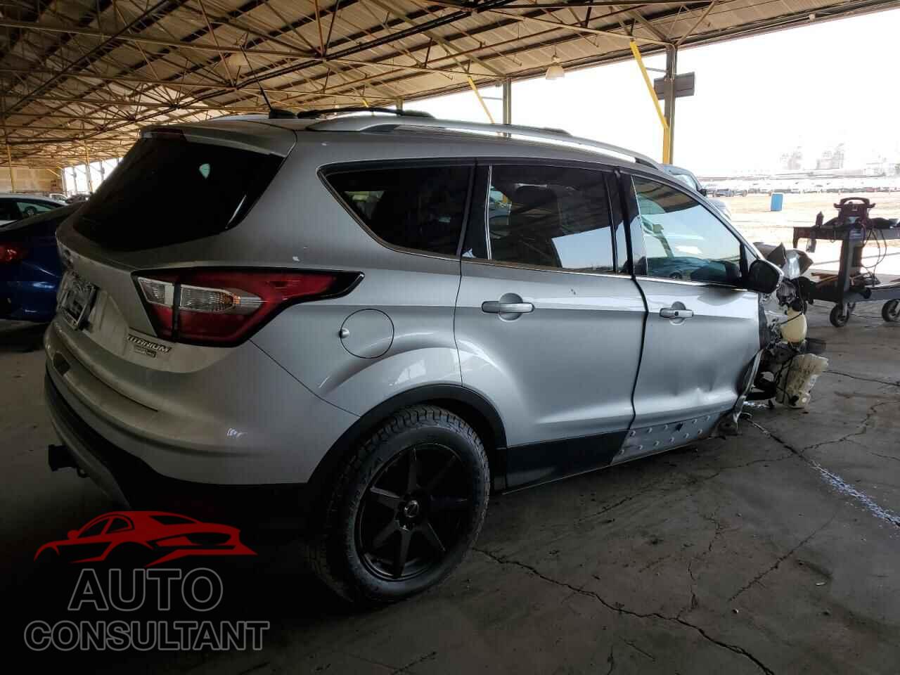 FORD ESCAPE 2017 - 1FMCU9J97HUE09857