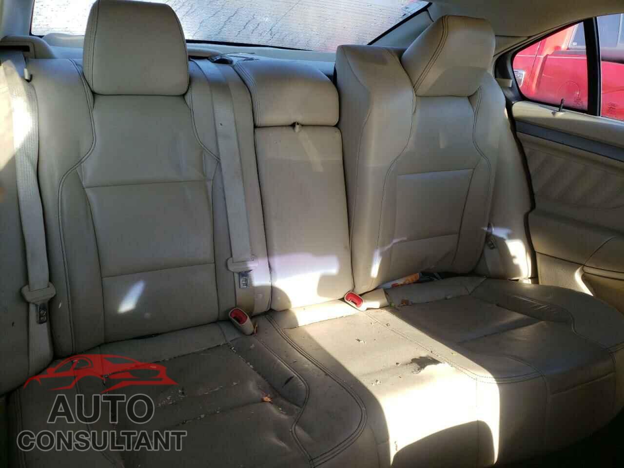 FORD TAURUS 2016 - 1FAHP2E85GG106900