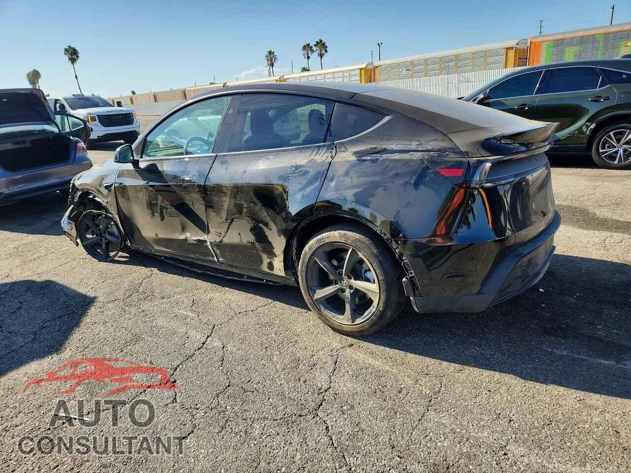 TESLA MODEL Y 2026 - 7SAYGDEE2TF438506