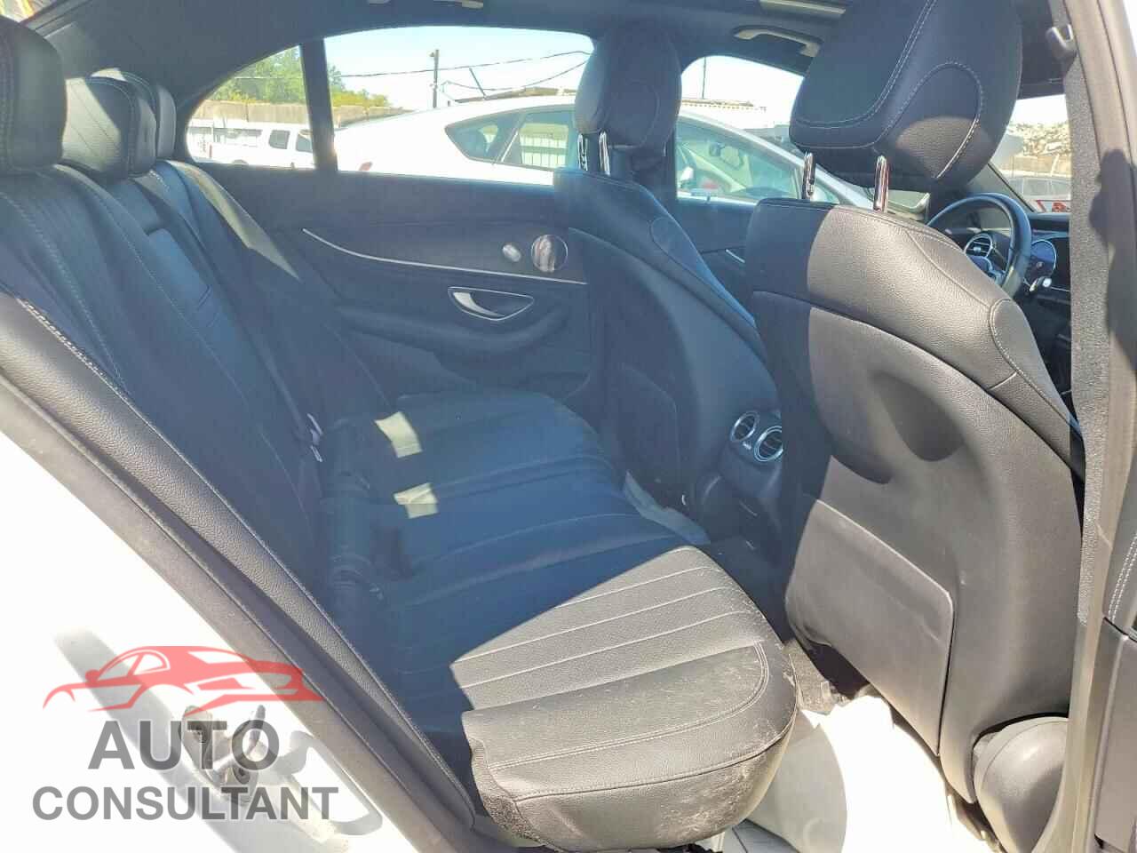 MERCEDES-BENZ E-CLASS 2019 - WDDZF4KB6KA552908