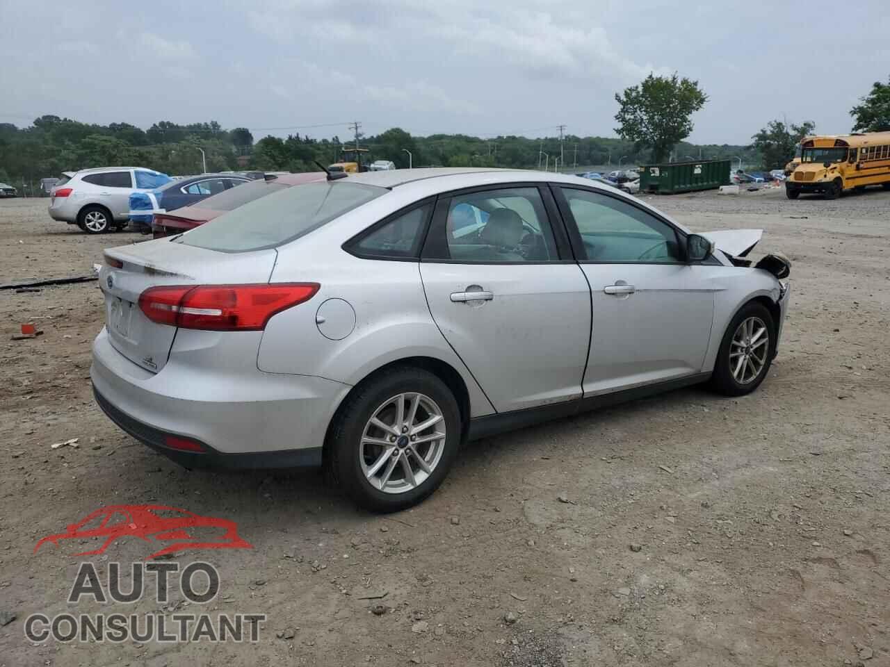 FORD FOCUS 2015 - 1FADP3F21FL349687