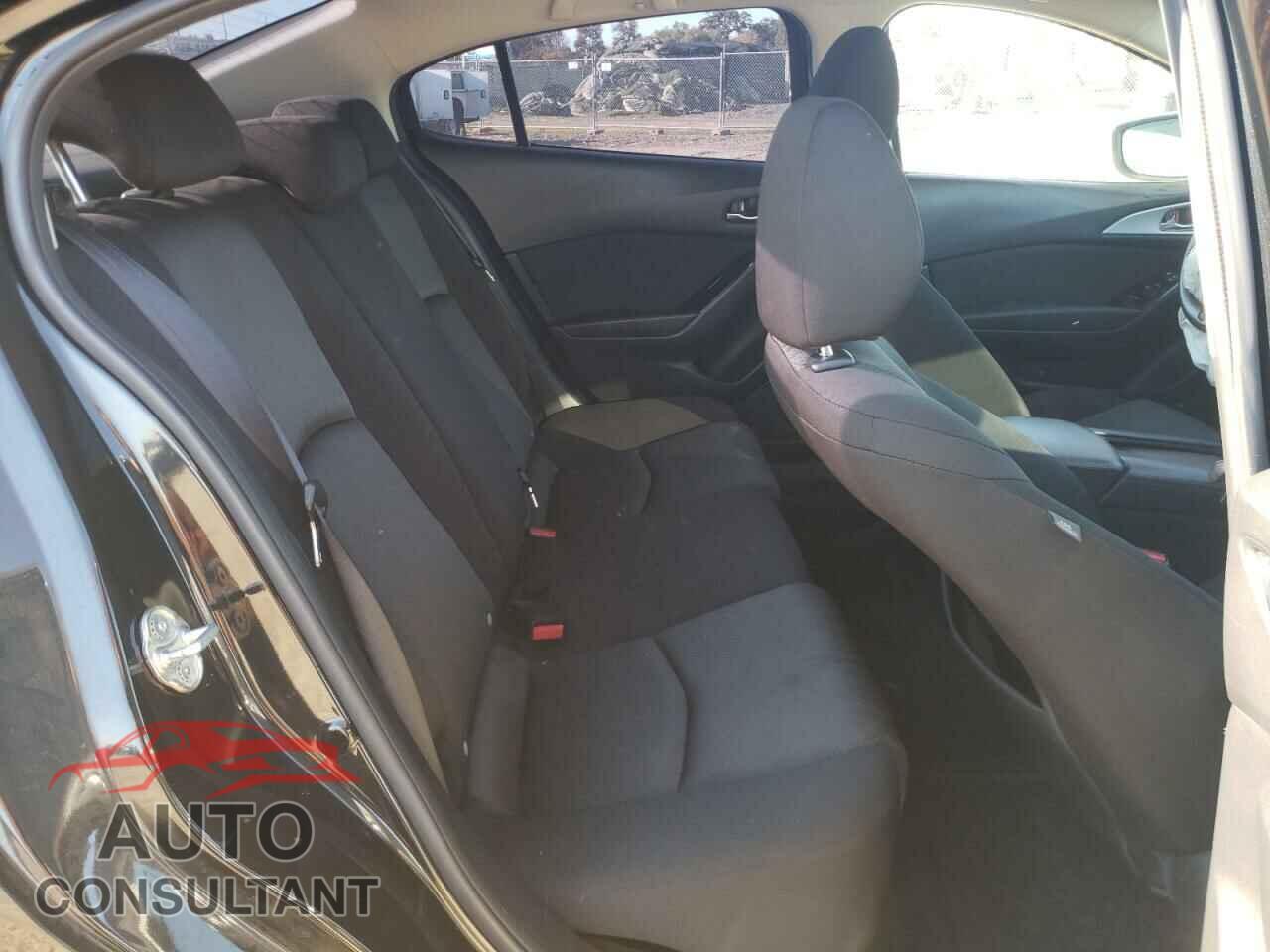 MAZDA 3 2017 - 3MZBN1U72HM138006