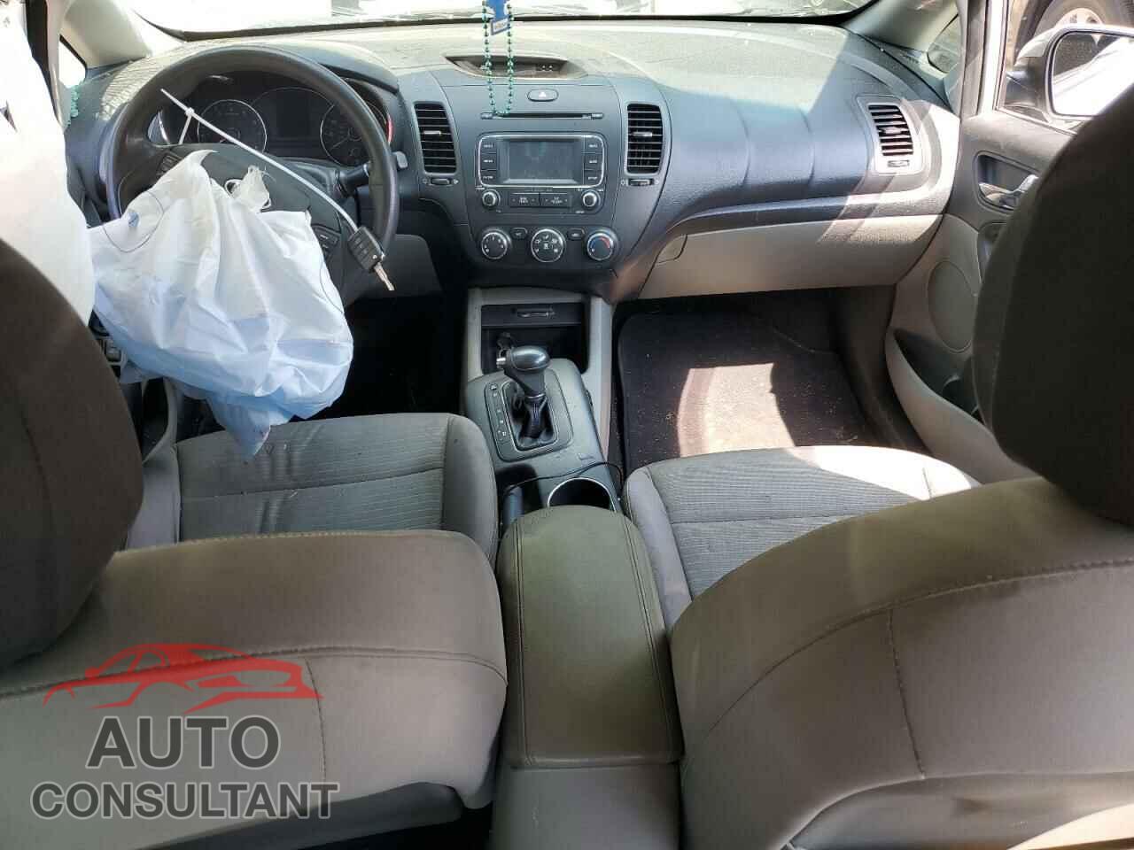 KIA FORTE 2016 - KNAFX4A67G5550113