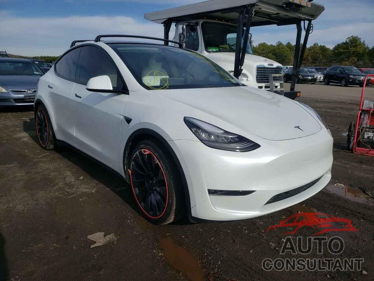 TESLA MODEL Y 2020 - 5YJYGDEF2LF025670
